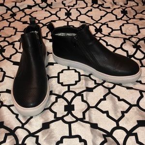 Leather, Zip Up Sneaker